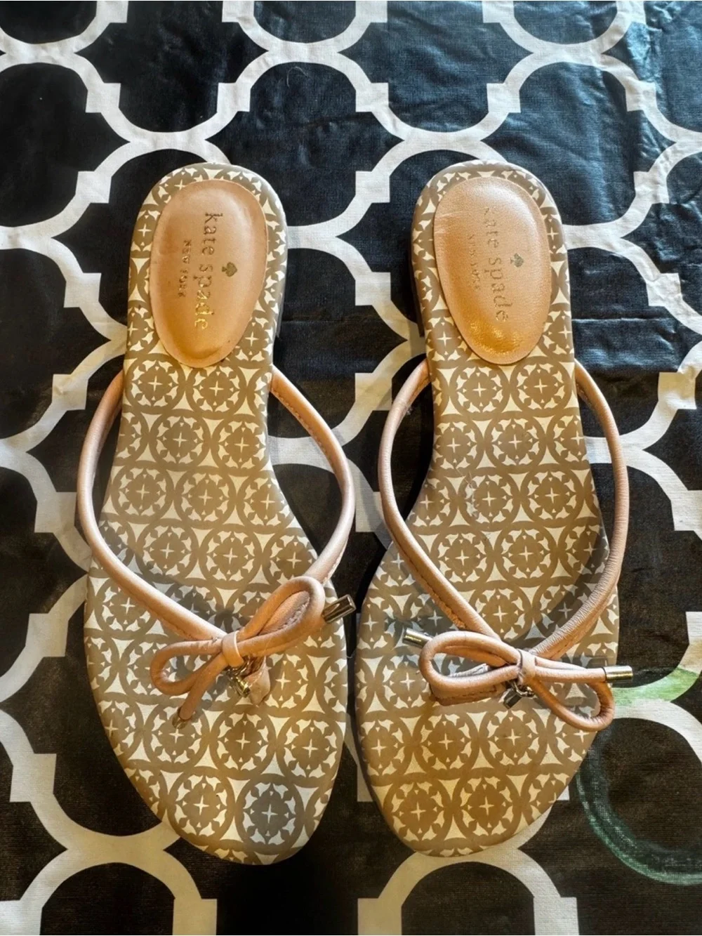 Kate Spade Women’s Beaded Bow Flip Flop Sandals - Tan